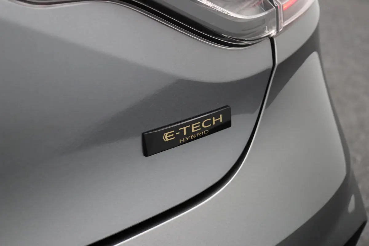 1.6 E-Tech Full Hybrid 145 techno | automaat | Climate Control | Cruise Control | 1e Eigenaar |