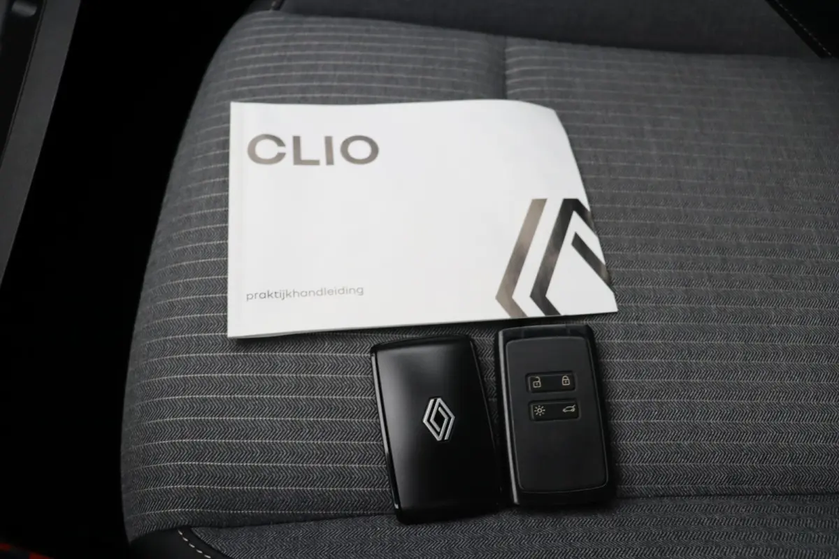 1.6 E-Tech Full Hybrid 145 techno | automaat | Climate Control | Cruise Control | 1e Eigenaar |