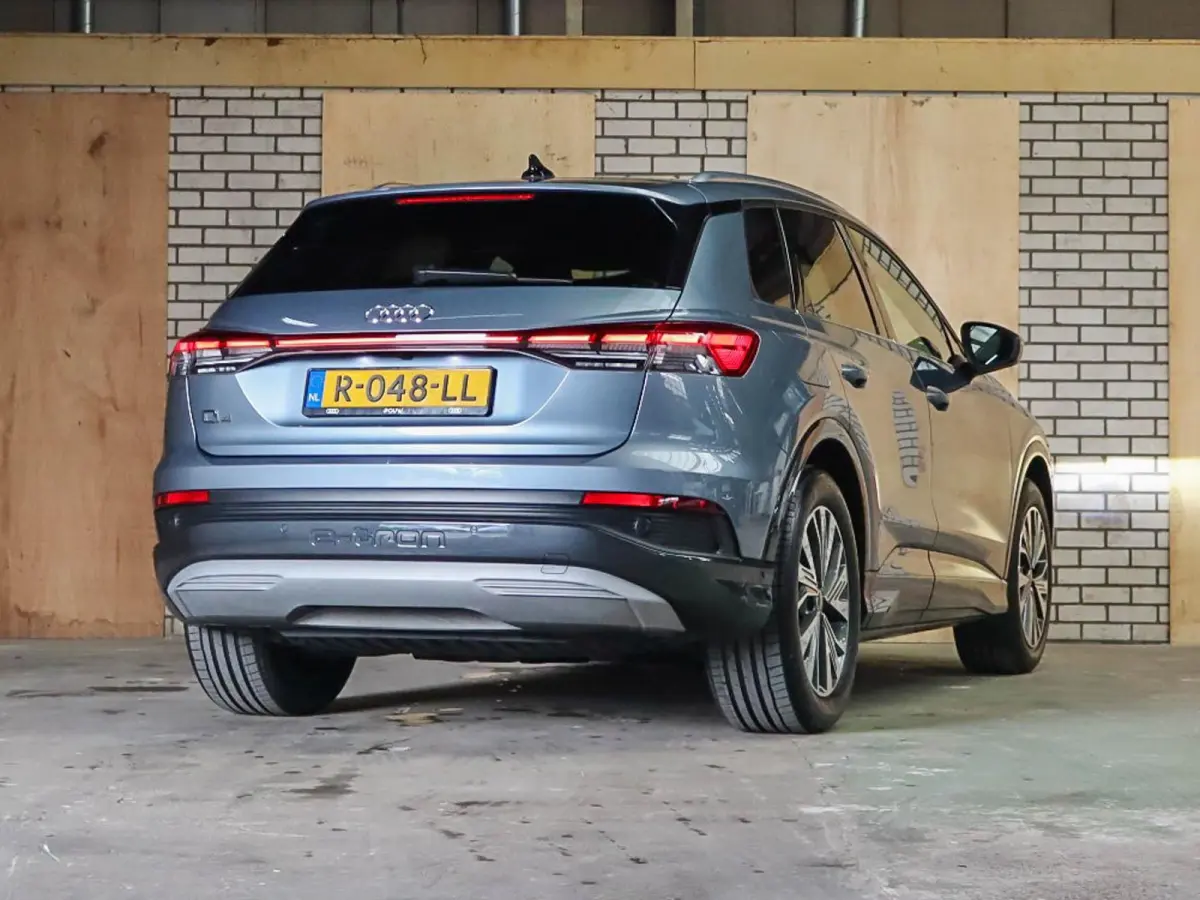 40 204pk Launch edition Advanced Plus 77 kWh | Apple Carplay/Android Auto | Voorstoelen Verwarmd | Adaptive Cruise