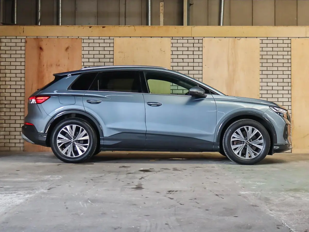 40 204pk Launch edition Advanced Plus 77 kWh | Apple Carplay/Android Auto | Voorstoelen Verwarmd | Adaptive Cruise