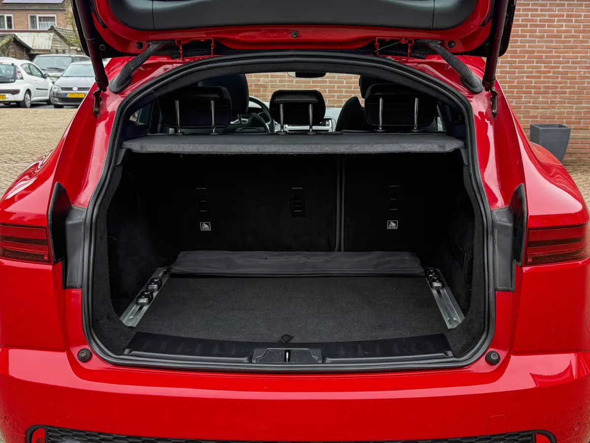 2.0 Si4 HSE Dynamic - Jaguar E-PACE 2.0 P250 AWD First Edition Black Pack - Eerste eigenaar! R-dynamic, Cruise, Elek. verw. stoelen, Airco!