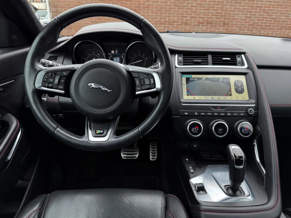 2.0 Si4 HSE Dynamic - Jaguar E-PACE 2.0 P250 AWD First Edition Black Pack - Eerste eigenaar! R-dynamic, Cruise, Elek. verw. stoelen, Airco!