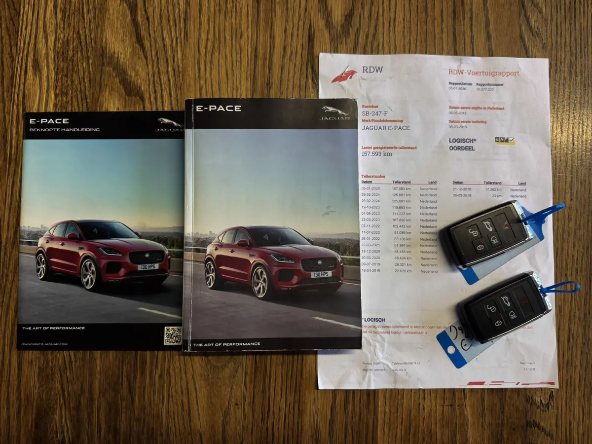 2.0 Si4 HSE Dynamic - Jaguar E-PACE 2.0 P250 AWD First Edition Black Pack - Eerste eigenaar! R-dynamic, Cruise, Elek. verw. stoelen, Airco!