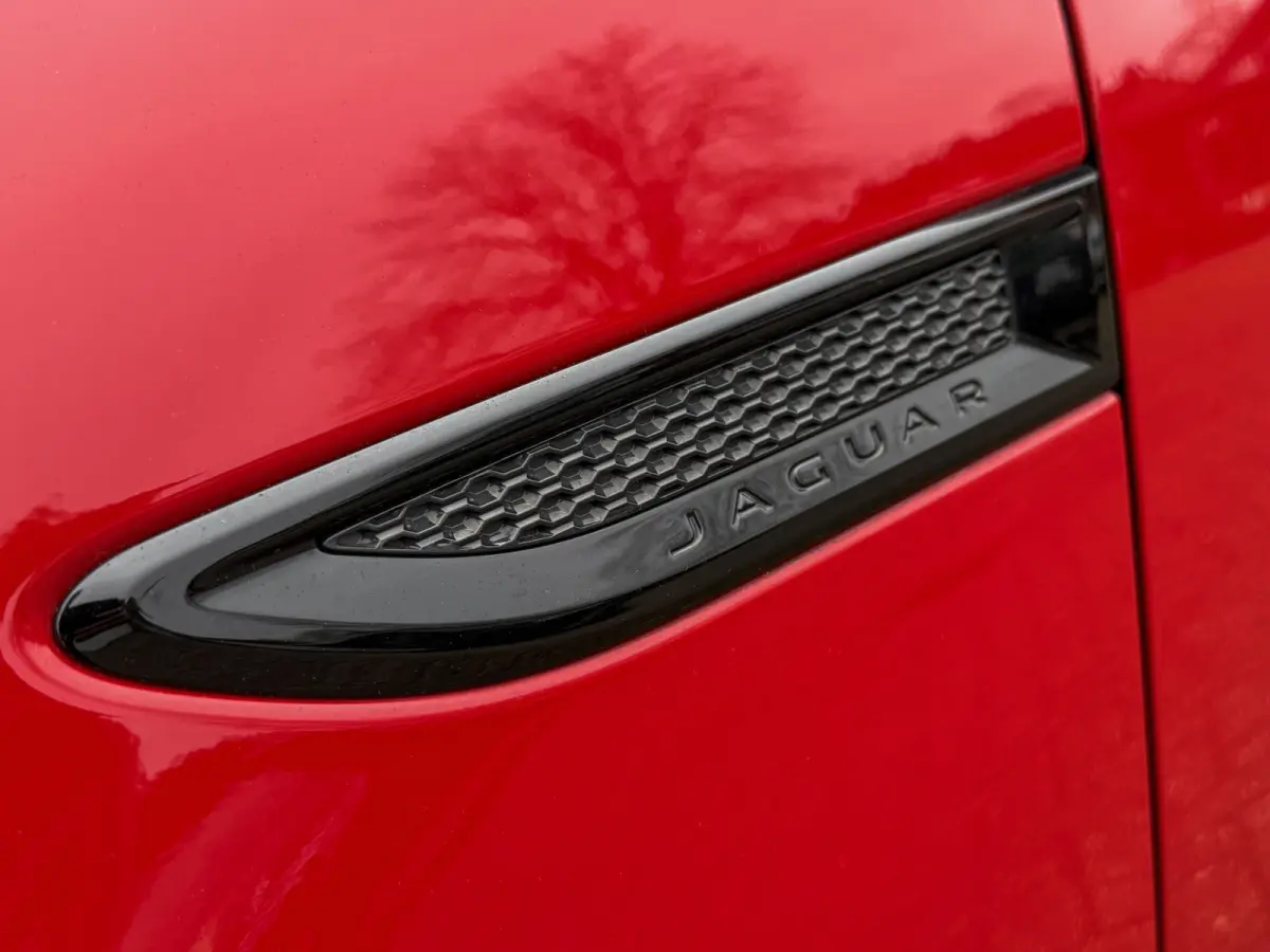 2.0 Si4 HSE Dynamic - Jaguar E-PACE 2.0 P250 AWD First Edition Black Pack - Eerste eigenaar! R-dynamic, Cruise, Elek. verw. stoelen, Airco!