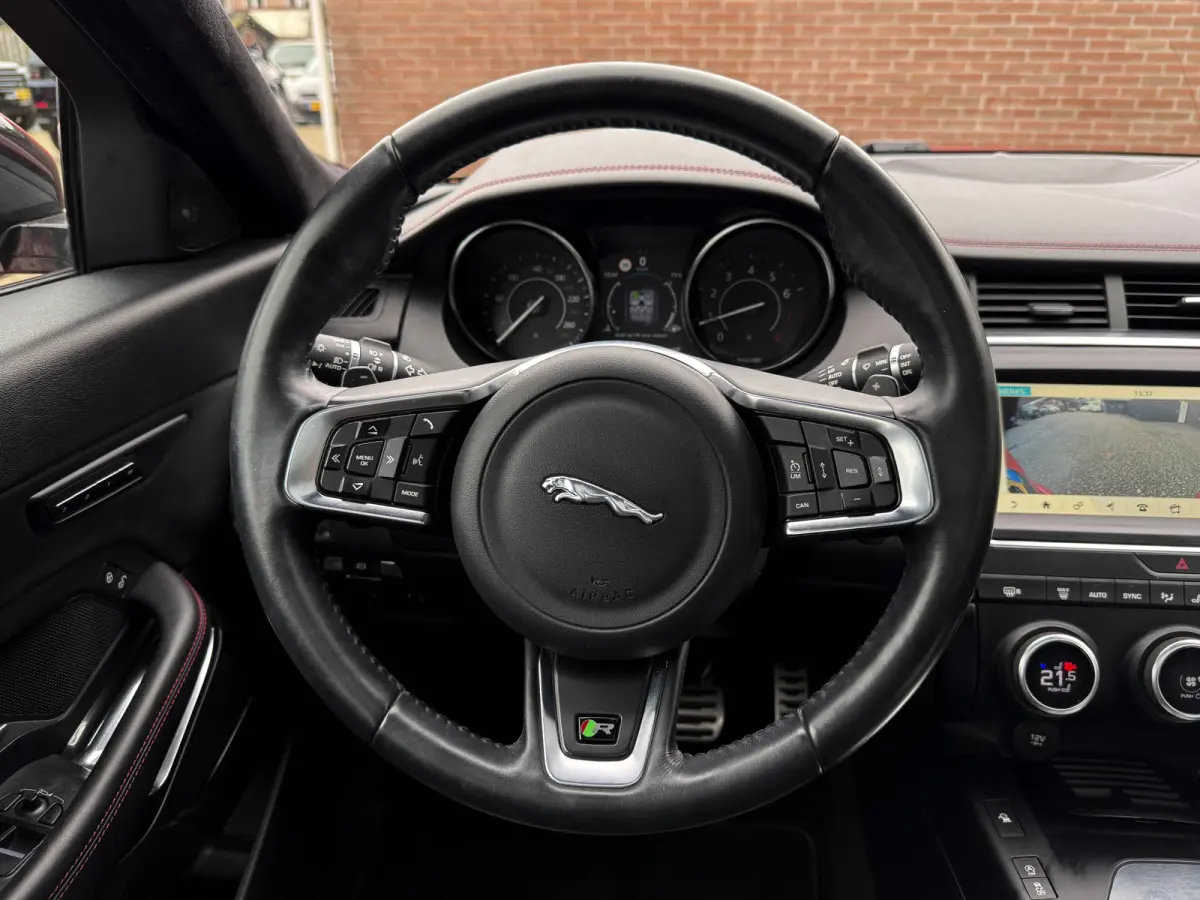 2.0 Si4 HSE Dynamic - Jaguar E-PACE 2.0 P250 AWD First Edition Black Pack - Eerste eigenaar! R-dynamic, Cruise, Elek. verw. stoelen, Airco!