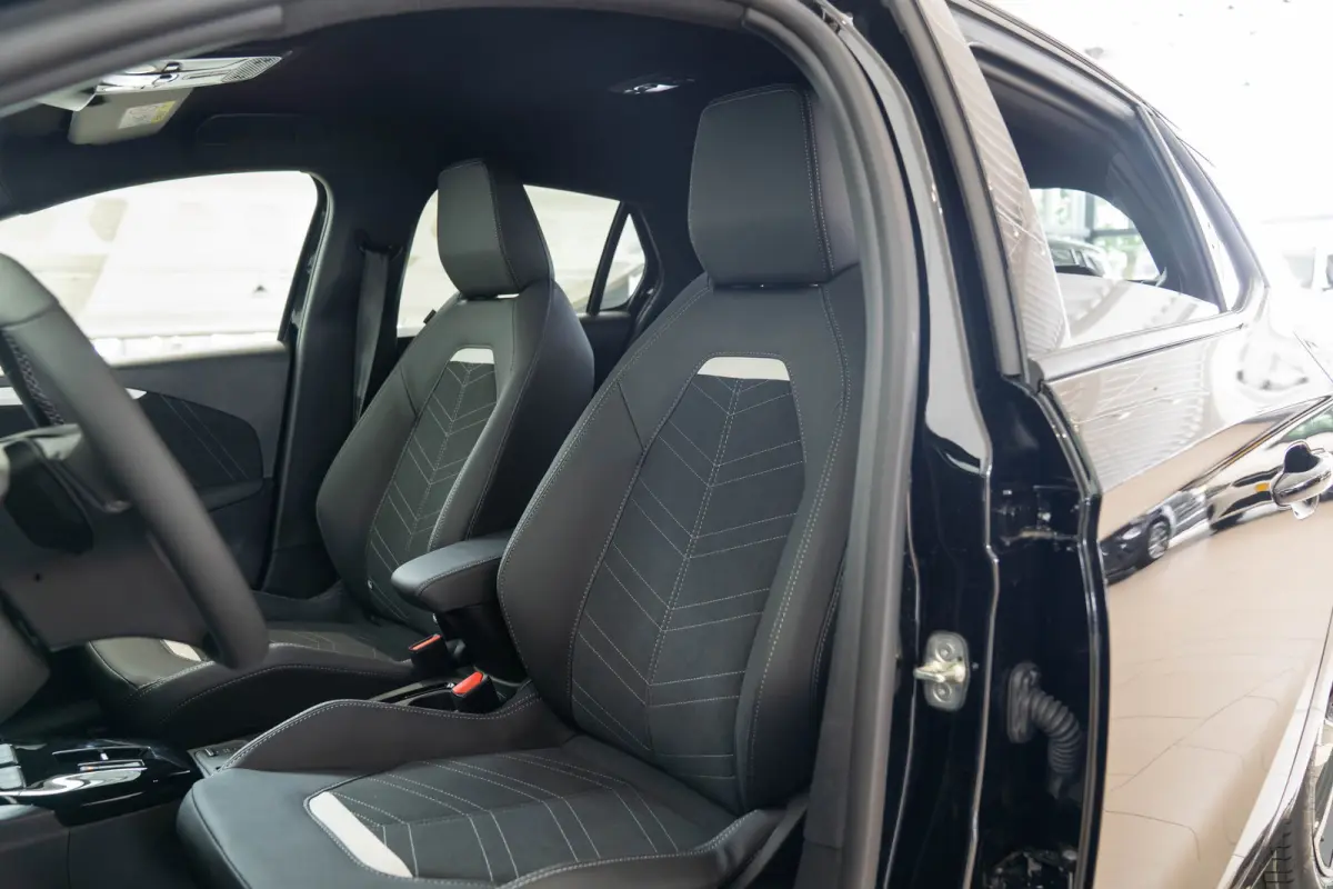 1.2 Turbo 145 PK Hybrid GS | Tot 8 Jaar Garantie | Alcantara | Climate Controle | Stoel & Stuurverwarming | Stoelmassage |
