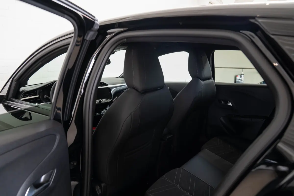 1.2 Turbo 145 PK Hybrid GS | Tot 8 Jaar Garantie | Alcantara | Climate Controle | Stoel & Stuurverwarming | Stoelmassage |