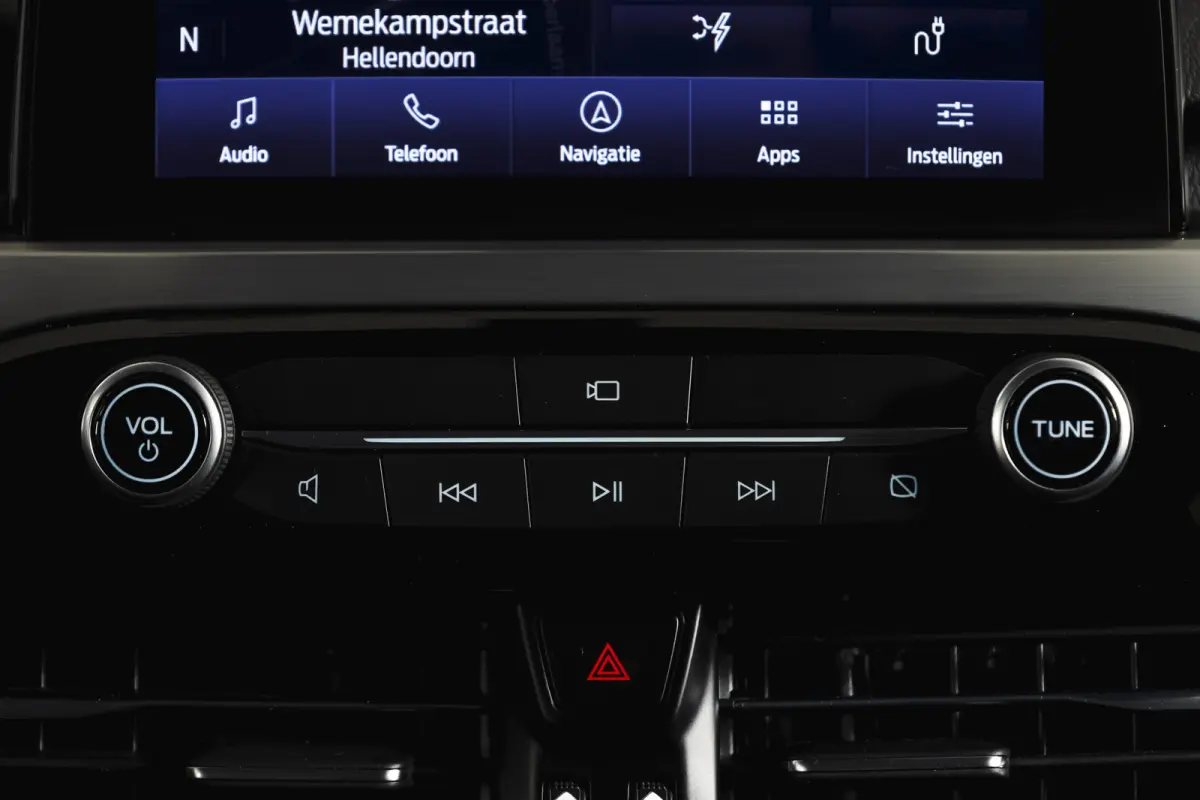 2.5 PHEV Titanium | Winterpakket | PDC V+A | Camera V+A | Navi + Carplay | Adapt. Cruise | PDC | Elek. Klep | LM 18" |