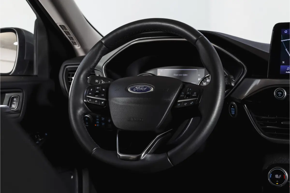 2.5 PHEV Titanium | Winterpakket | PDC V+A | Camera V+A | Navi + Carplay | Adapt. Cruise | PDC | Elek. Klep | LM 18" |