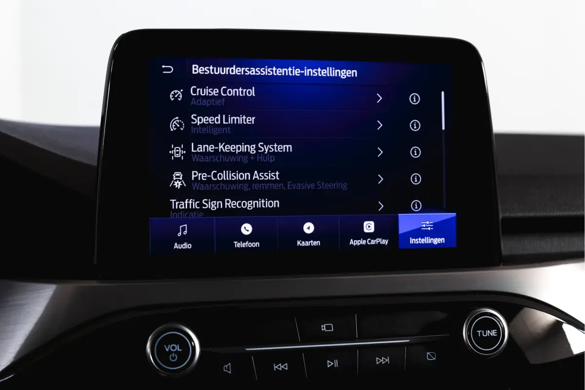 2.5 PHEV Titanium | Winterpakket | PDC V+A | Camera V+A | Navi + Carplay | Adapt. Cruise | PDC | Elek. Klep | LM 18" |