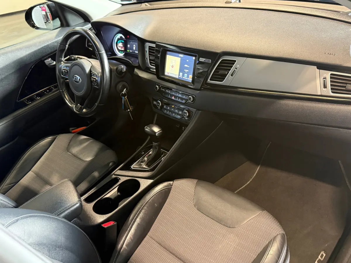 1.6 GDi Hybrid First Edition Navi Cruise Airco Camera Pdc Nieuwe Apk