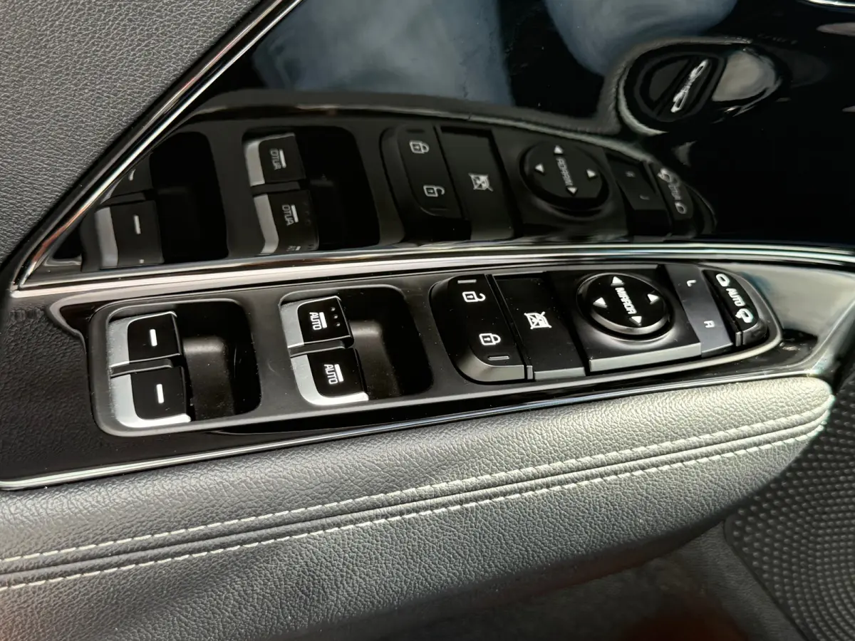 1.6 GDi Hybrid First Edition Navi Cruise Airco Camera Pdc Nieuwe Apk