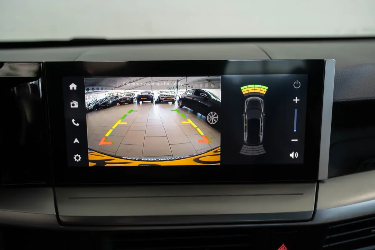 GS 44 kWh | Tot 8 Jaar Garantie | Stoel en Stuurverwarming | Camera | Navigatie | Parkeersensoren | Climate Controle | Apple Carplay & Android Auto |