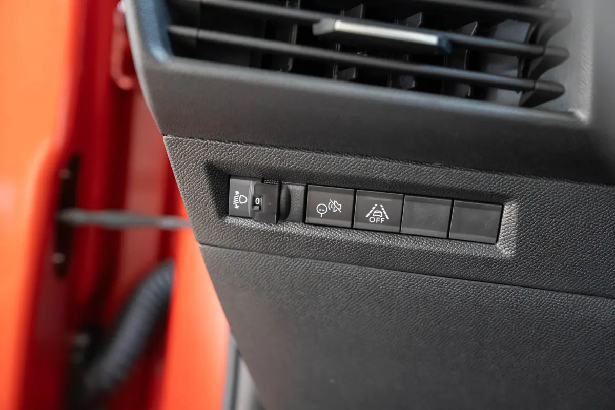 GS 44 kWh | Tot 8 Jaar Garantie | Stoel en Stuurverwarming | Camera | Navigatie | Parkeersensoren | Climate Controle | Apple Carplay & Android Auto |