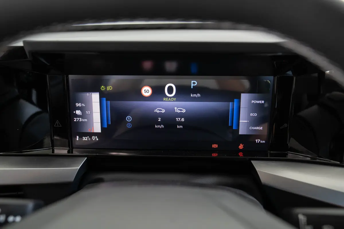 GS 44 kWh | Tot 8 Jaar Garantie | Stoel en Stuurverwarming | Camera | Navigatie | Parkeersensoren | Climate Controle | Apple Carplay & Android Auto |