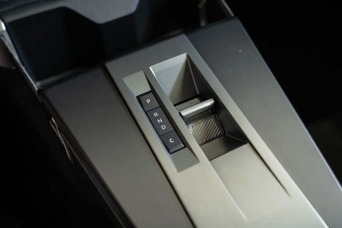 GS 44 kWh | Tot 8 Jaar Garantie | Stoel en Stuurverwarming | Camera | Navigatie | Parkeersensoren | Climate Controle | Apple Carplay & Android Auto |