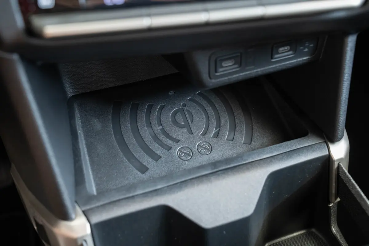 GS 44 kWh | Tot 8 Jaar Garantie | Stoel en Stuurverwarming | Camera | Navigatie | Parkeersensoren | Climate Controle | Apple Carplay & Android Auto |