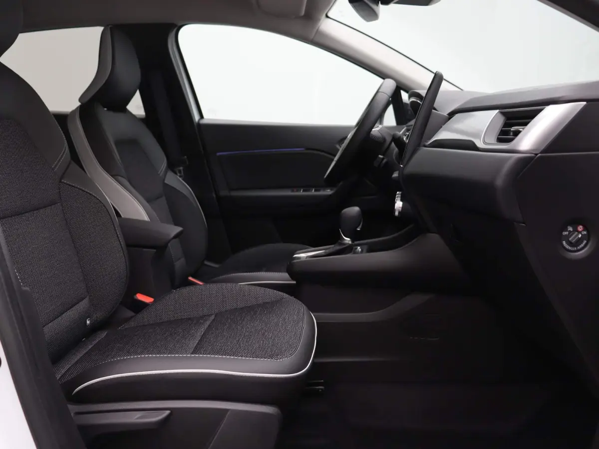 E-Tech Hybrid 145pk techno |Groot scherm | Achteruitrijcamera | Apple Carplay | Android Auto |