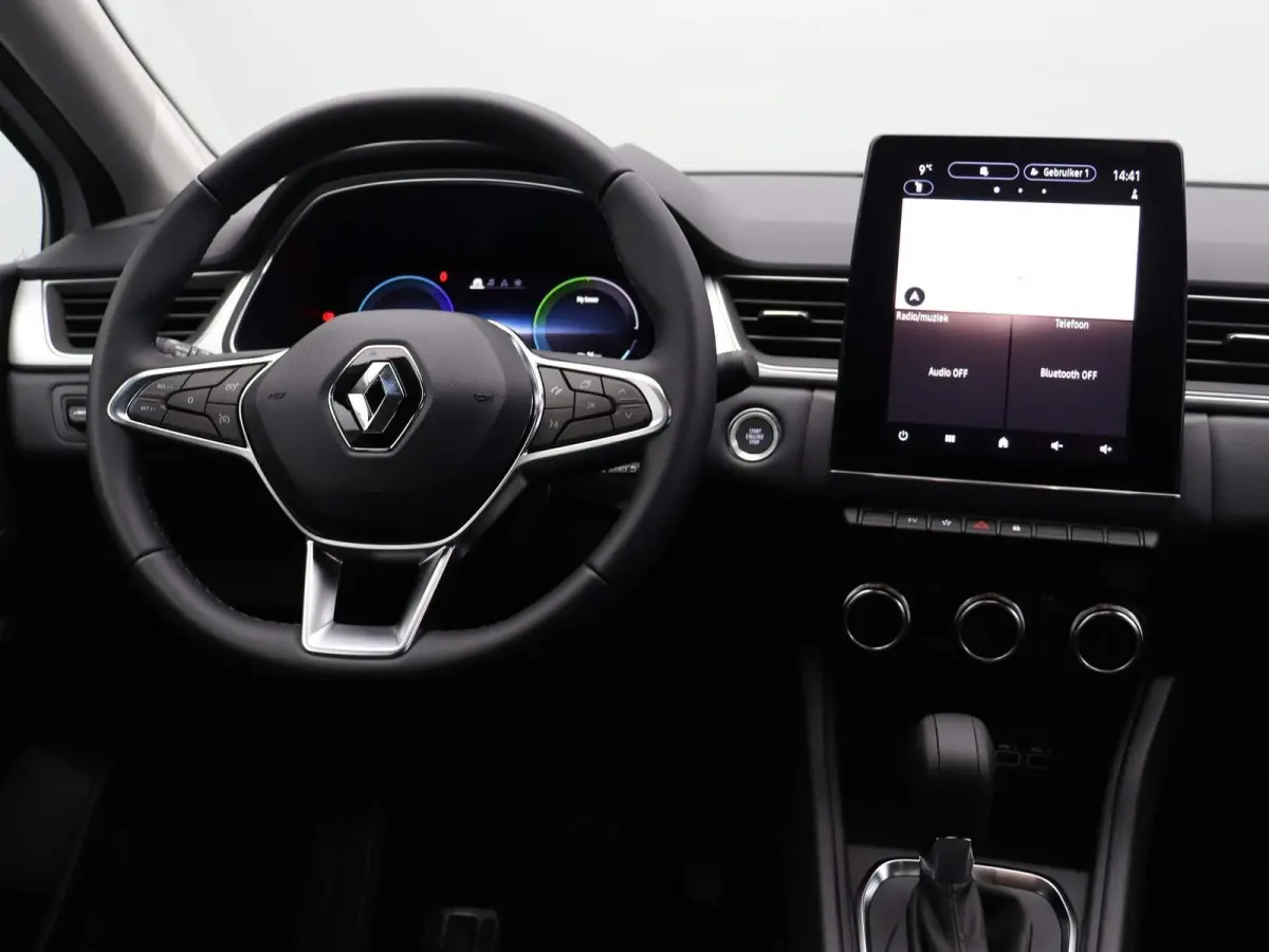E-Tech Hybrid 145pk techno |Groot scherm | Achteruitrijcamera | Apple Carplay | Android Auto |