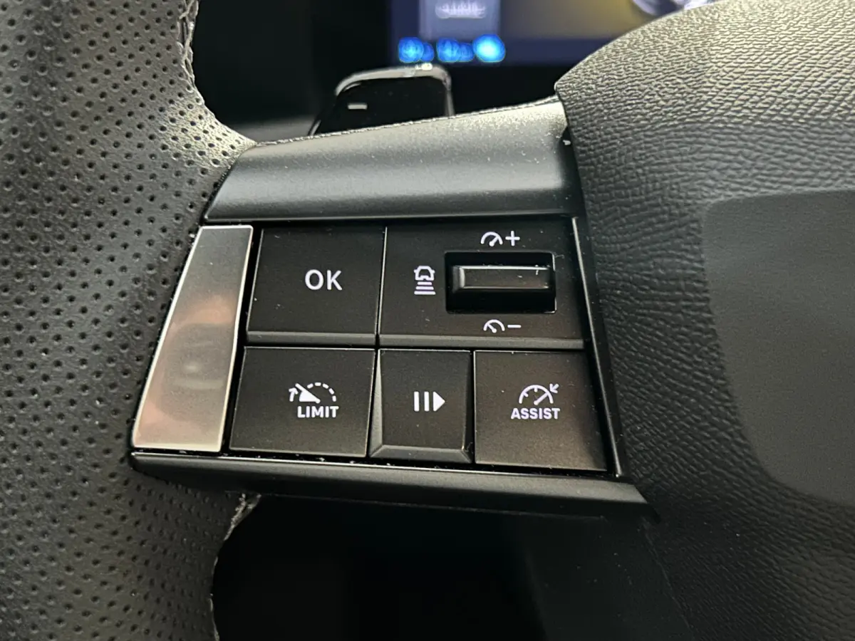 1.6 Turbo Plug In Hybrid Ultimate Navigatie | Stoel+Stuurverwarming | Panoramadak | Drive Assist | Camera | | Achterbank met armsteun en skiluik | Achteruitrijcamera | Afwijkende dakkleur