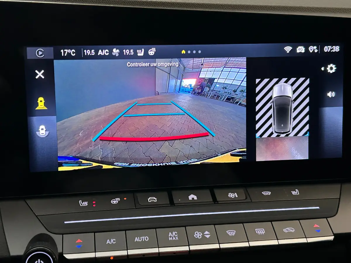 1.6 Turbo Plug In Hybrid Ultimate Navigatie | Stoel+Stuurverwarming | Panoramadak | Drive Assist | Camera | | Achterbank met armsteun en skiluik | Achteruitrijcamera | Afwijkende dakkleur