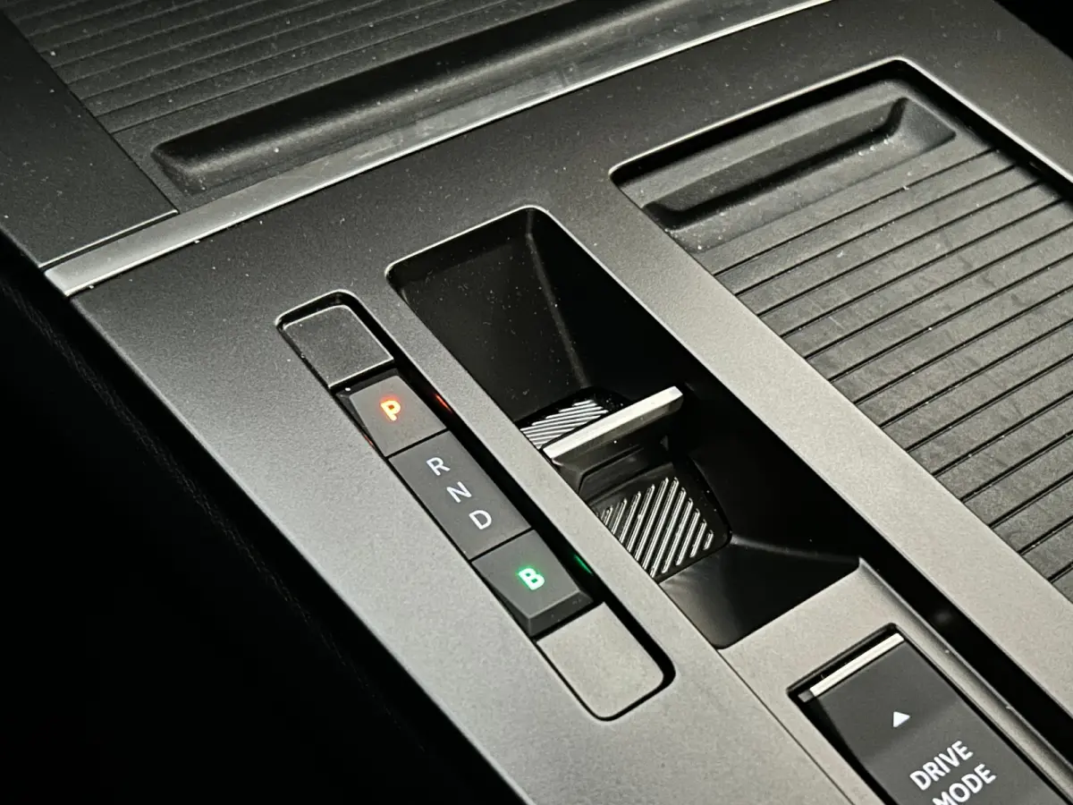 1.6 Turbo Plug In Hybrid Ultimate Navigatie | Stoel+Stuurverwarming | Panoramadak | Drive Assist | Camera | | Achterbank met armsteun en skiluik | Achteruitrijcamera | Afwijkende dakkleur
