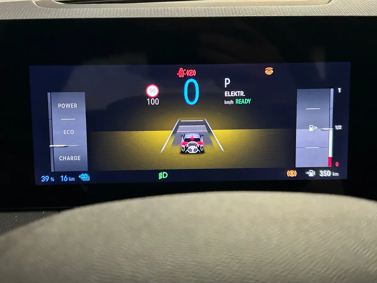 1.6 Turbo Plug In Hybrid Ultimate Navigatie | Stoel+Stuurverwarming | Panoramadak | Drive Assist | Camera | | Achterbank met armsteun en skiluik | Achteruitrijcamera | Afwijkende dakkleur