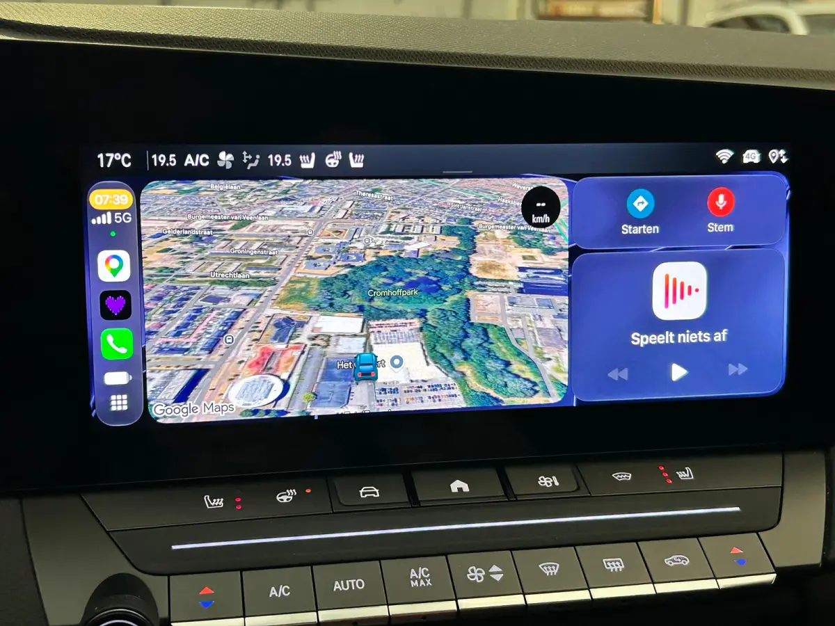 1.6 Turbo Plug In Hybrid Ultimate Navigatie | Stoel+Stuurverwarming | Panoramadak | Drive Assist | Camera | | Achterbank met armsteun en skiluik | Achteruitrijcamera | Afwijkende dakkleur