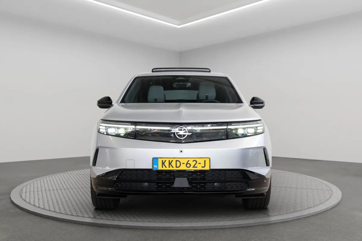 Business Edition 73 kWh | Tot 8 Jaar Garantie | Warmtepomp | Panoramadak | El. Achterklep | Focal Sound | Head-up |