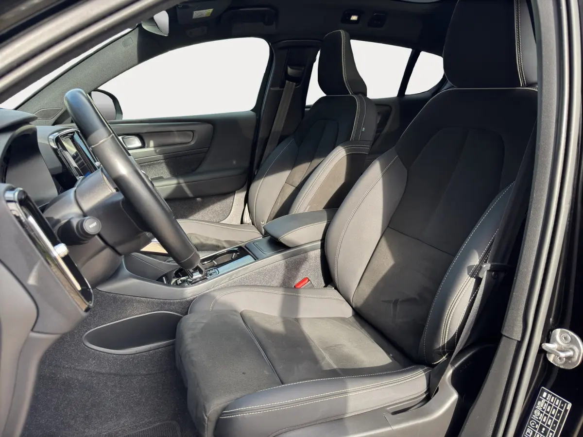Recharge Twin Intro Edition 78 kWh | 360 Camera | Panoramadak | Stuur+Stoelverwarming | Apple Carplay/Android Auto |
