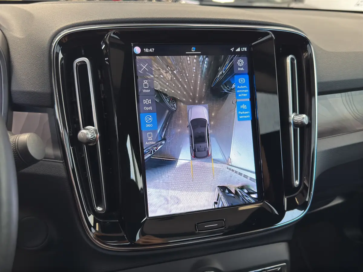 Recharge Twin Intro Edition 78 kWh | 360 Camera | Panoramadak | Stuur+Stoelverwarming | Apple Carplay/Android Auto |