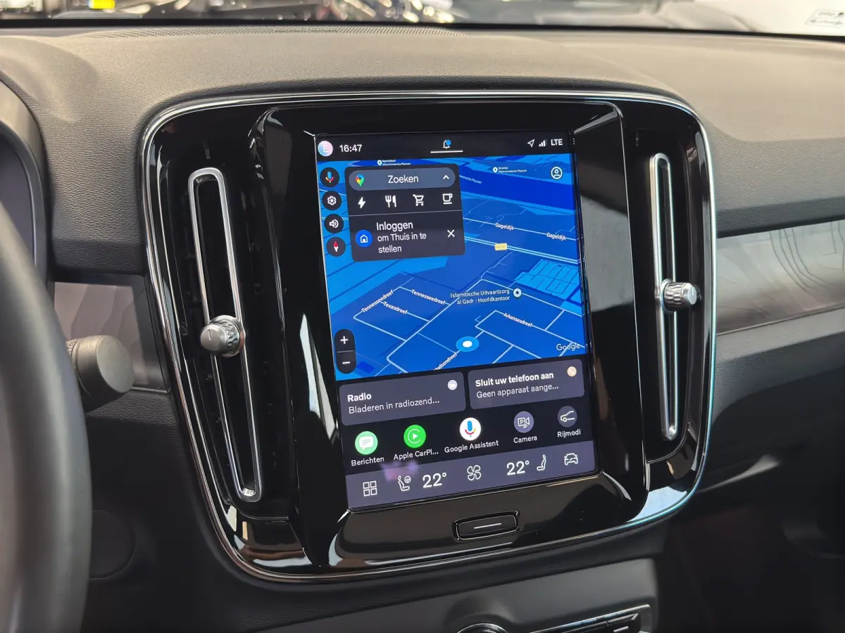 Recharge Twin Intro Edition 78 kWh | 360 Camera | Panoramadak | Stuur+Stoelverwarming | Apple Carplay/Android Auto |