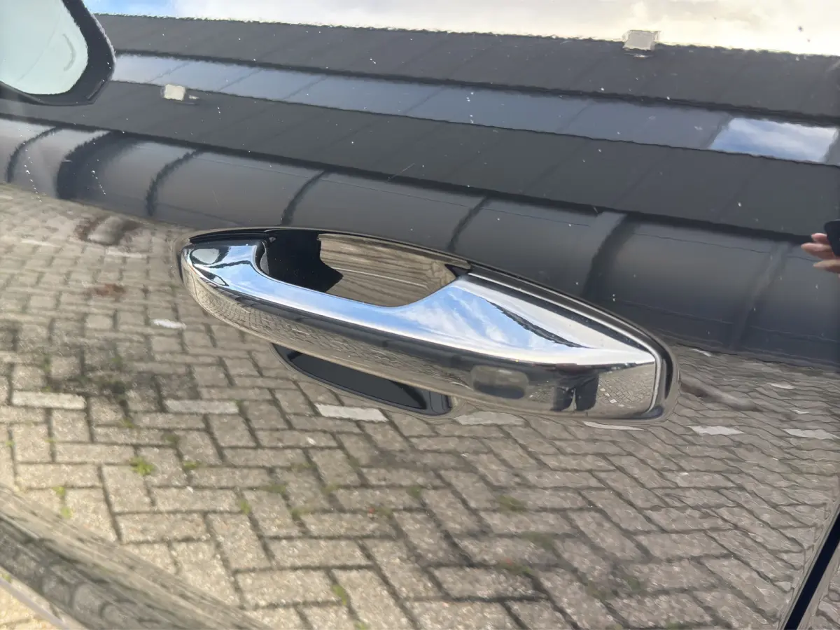 Recharge Twin Intro Edition 78 kWh | 360 Camera | Panoramadak | Stuur+Stoelverwarming | Apple Carplay/Android Auto |