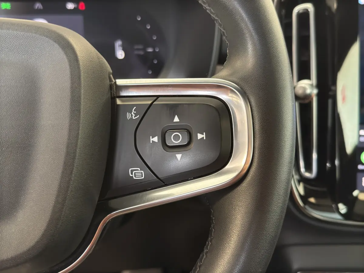 Recharge Twin Intro Edition 78 kWh | 360 Camera | Panoramadak | Stuur+Stoelverwarming | Apple Carplay/Android Auto |