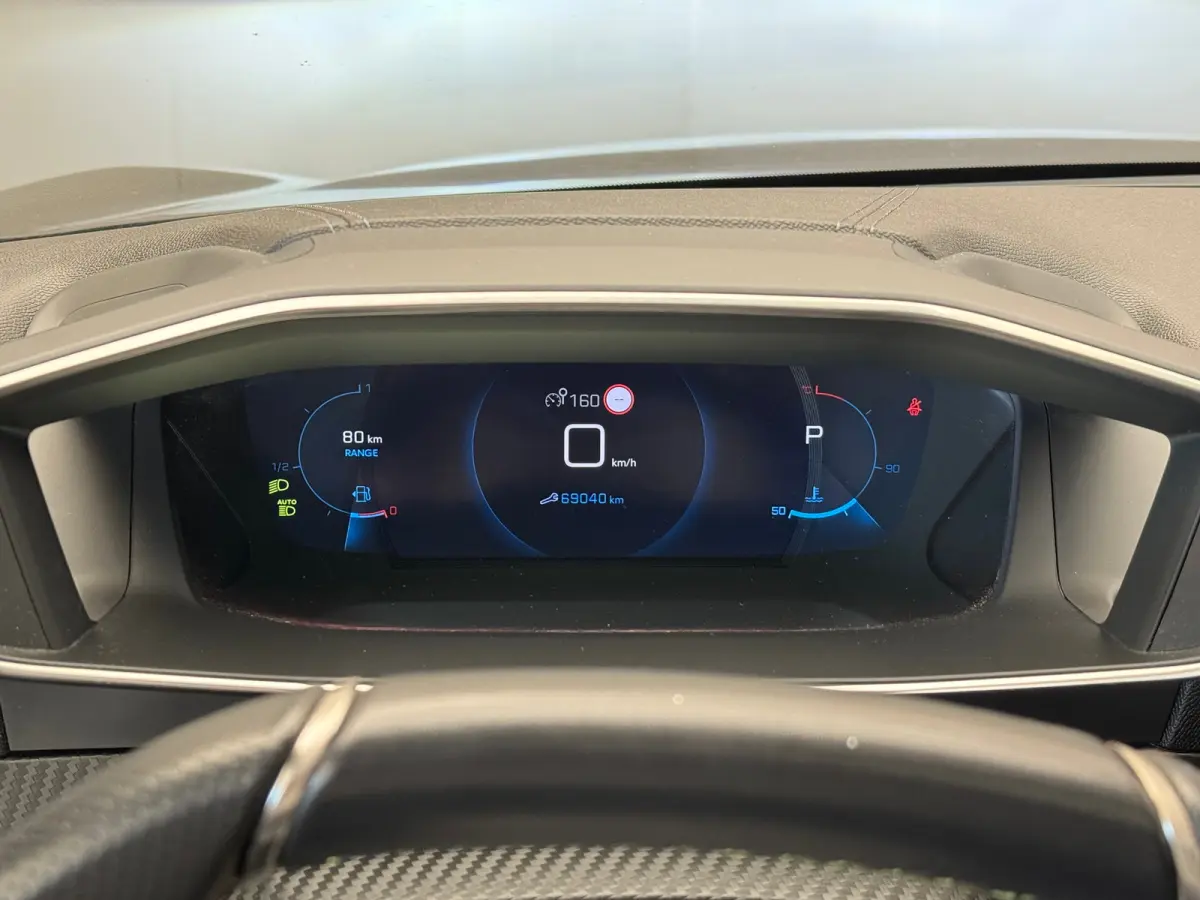1.2 PureTech GT Pack Panoramadak | Automaat | Camera | 17 LMV | Clima | Leder/Alcantara | 3D Dashboard | Carplay | Bluetooth | LED  | Achteruitrijcamera | Apple Carplay/Android Auto|telefoon