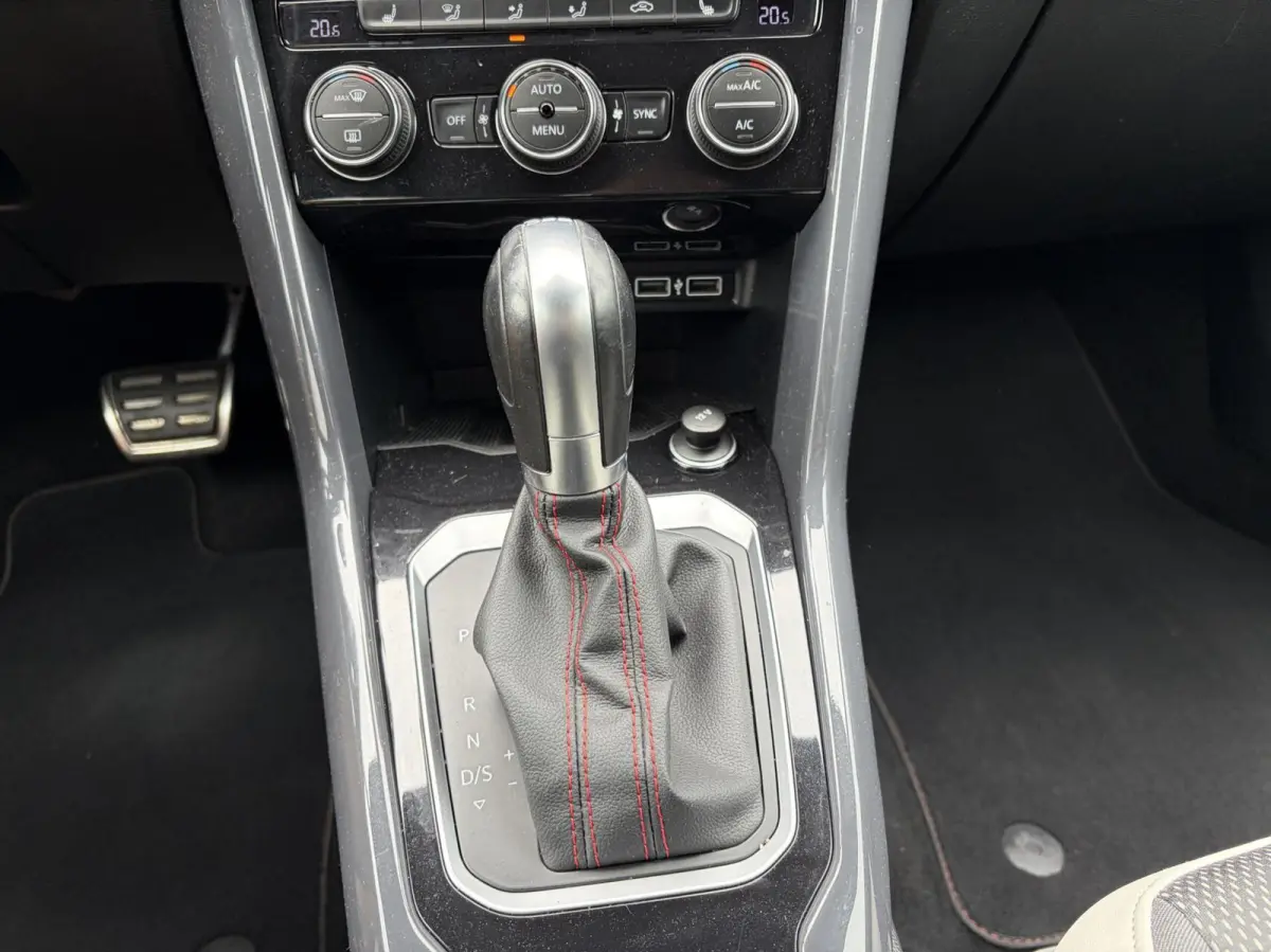 1.5 TSI Sport Business R CAMERA/TREKHAAK