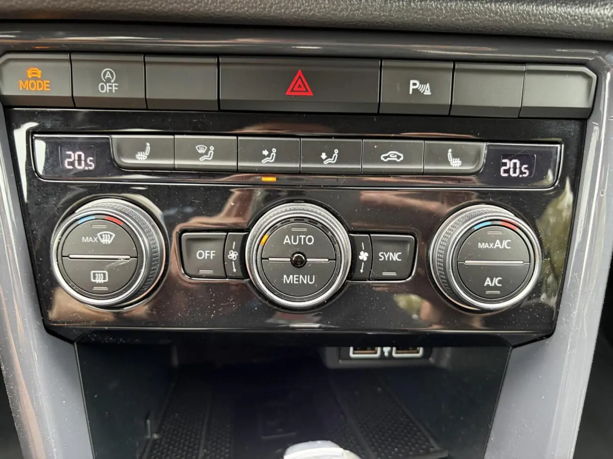 1.5 TSI Sport Business R CAMERA/TREKHAAK