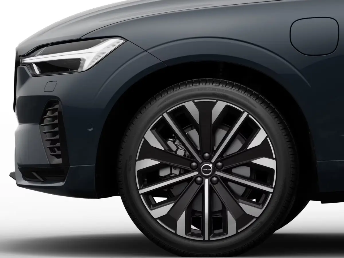 2.0 T8 Plug-in hybrid AWD Ultra Dark Exec. Ed. | Achterbank verwarmd | Bowers & Wilkins audiosysteem | Charcoal hemelbekleding