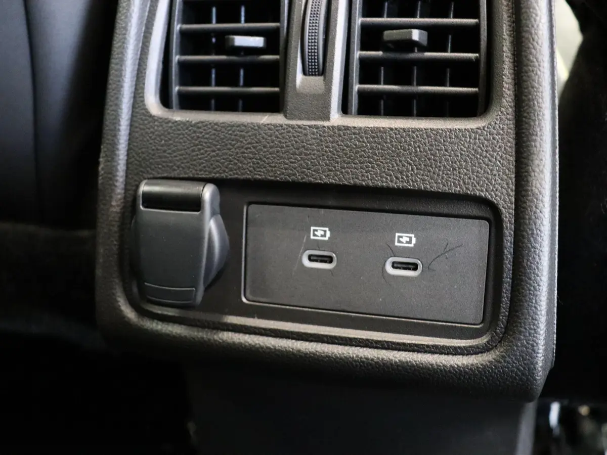 E-Tech full hybrid 145pk techno | Adaptieve cruise control | Navigatie | Achteruitrijcamera | Lichtmetalen velgen |