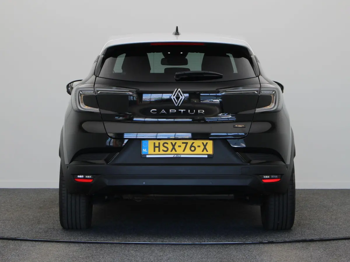 E-Tech full hybrid 145pk techno | Adaptieve cruise control | Navigatie | Achteruitrijcamera | Lichtmetalen velgen |