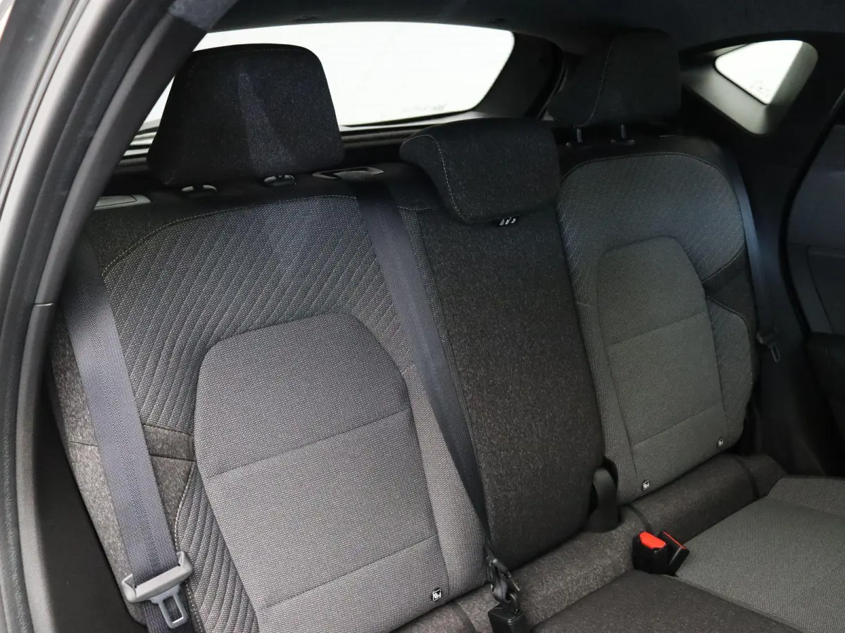 E-Tech full hybrid 145pk techno | Adaptieve cruise control | Navigatie | Achteruitrijcamera | Lichtmetalen velgen |