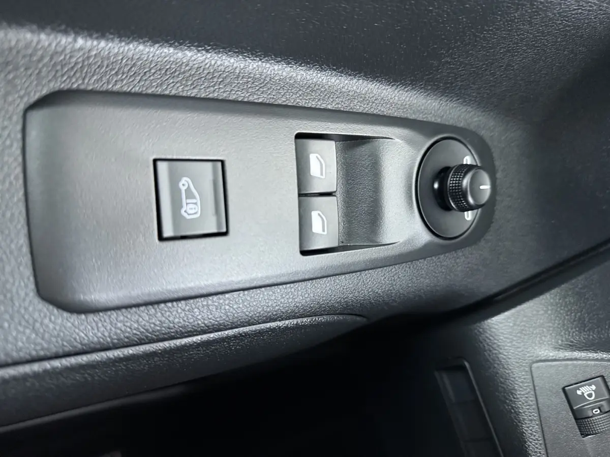 1.5 BlueHDi 100 S&S L1 | Achteruitrijcamera | Apple Carplay/Android Auto|telefoonintegratie premium | Cruise control