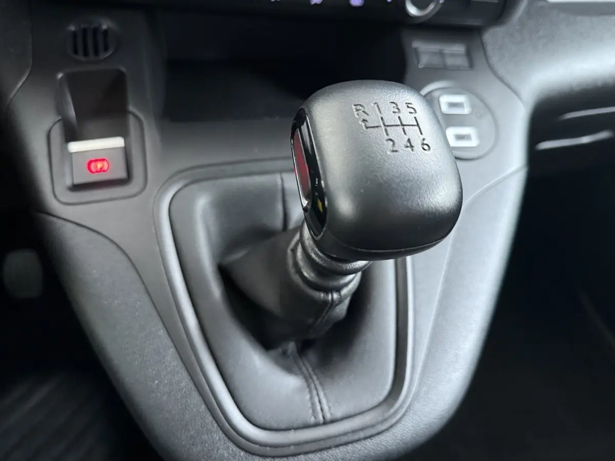 1.5 BlueHDi 100 S&S L1 | Achteruitrijcamera | Apple Carplay/Android Auto|telefoonintegratie premium | Cruise control