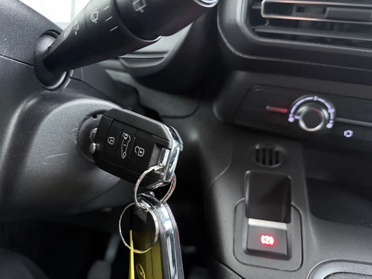 1.5 BlueHDi 100 S&S L1 | Achteruitrijcamera | Apple Carplay/Android Auto|telefoonintegratie premium | Cruise control