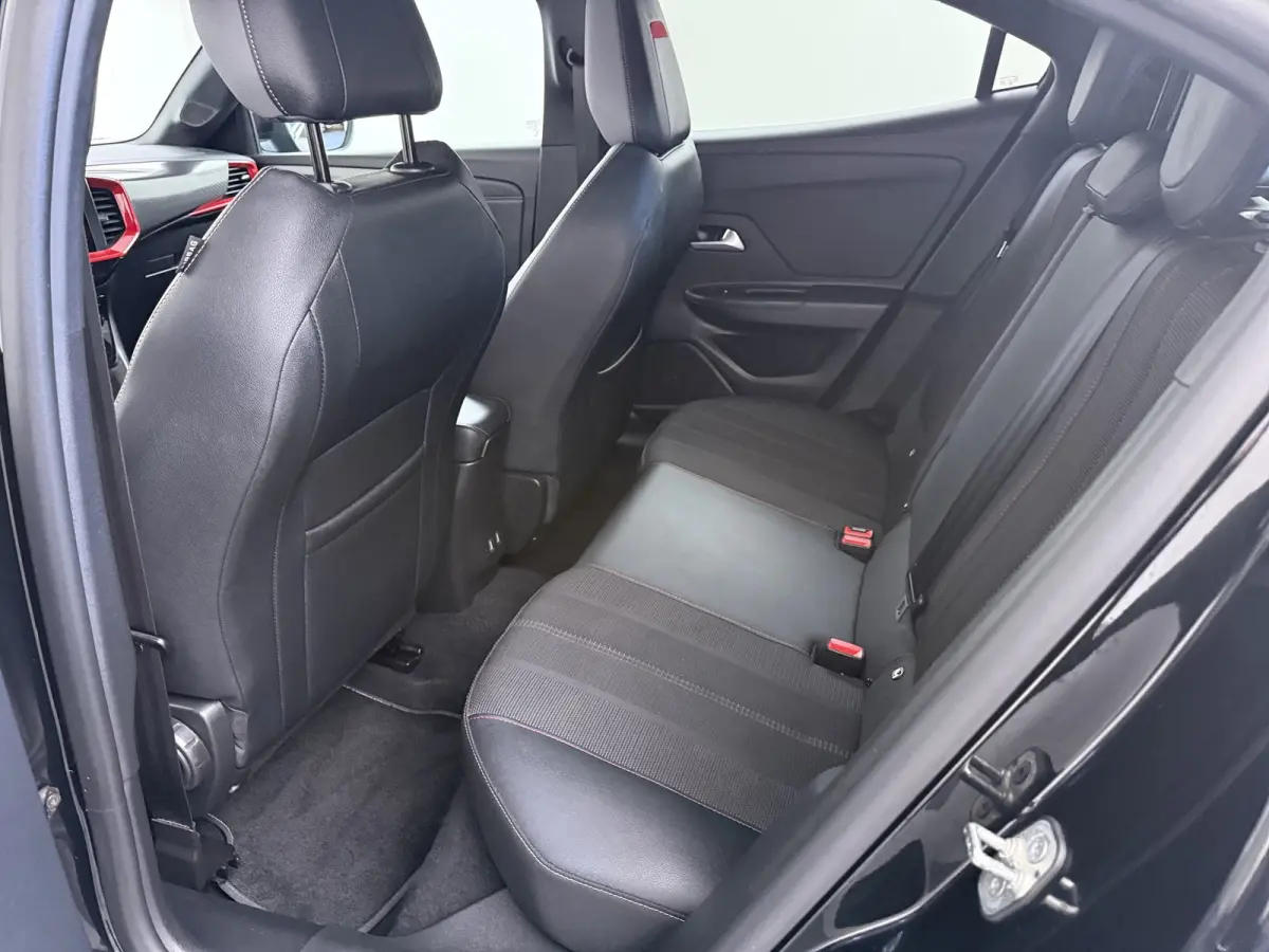 1.2 Turbo GS Line | Achteruitrijcamera | Apple Carplay/Android Auto|telefoonintegratie premium | Cruise control adaptief