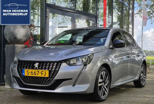 1.2 PureTech Allure Pack AUTOMAAT | Climate Control | Cruise Control | Navigatie | Licht metalen velgen | Parkeercamera