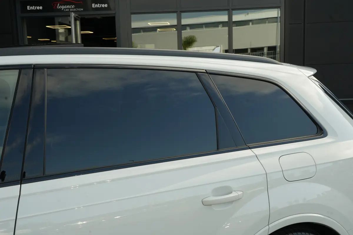 55 TFSI e Quattro Pro Line S | Facelift | 394pk | Pano | Trekhaak | HUD | 360° | Een bijzonder complete en luxe uitgevoerde Audi Q7 55 TFSI e quattro Pro Line S, uitgevoerd in wit metallic 