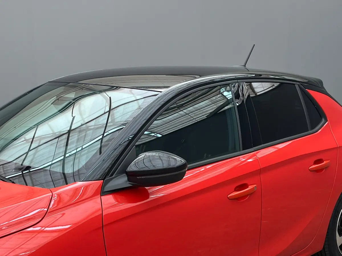 Electric Long Range Yes 51 kWh Stoel+Stuurverwarming | Warmtepomp | Carplay/Android Auto | Cruise | Climate | Achteruitrijcamera | Bandenspanningscontrolesysteem | Binnenspiegel automatisch 