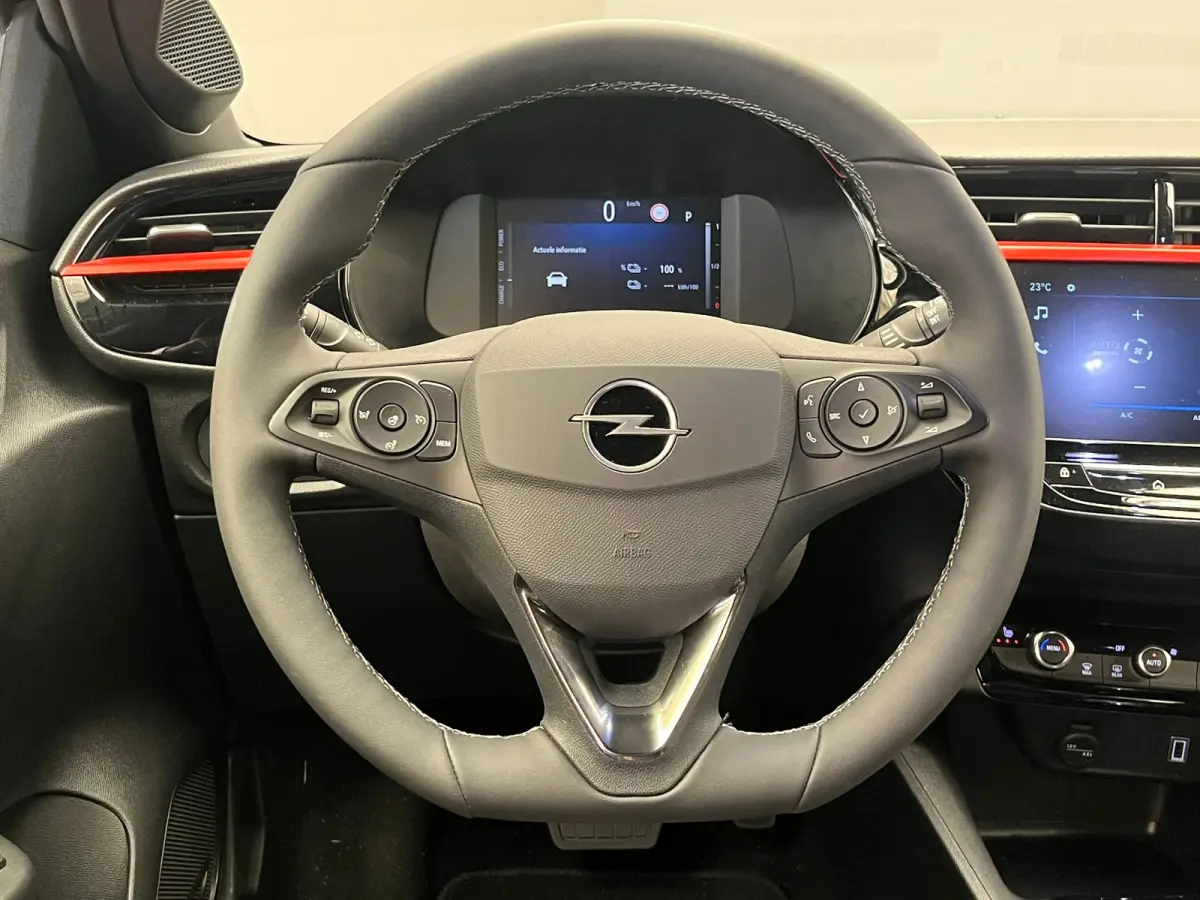 Electric Long Range Yes 51 kWh Stoel+Stuurverwarming | Warmtepomp | Carplay/Android Auto | Cruise | Climate | Achteruitrijcamera | Bandenspanningscontrolesysteem | Binnenspiegel automatisch 