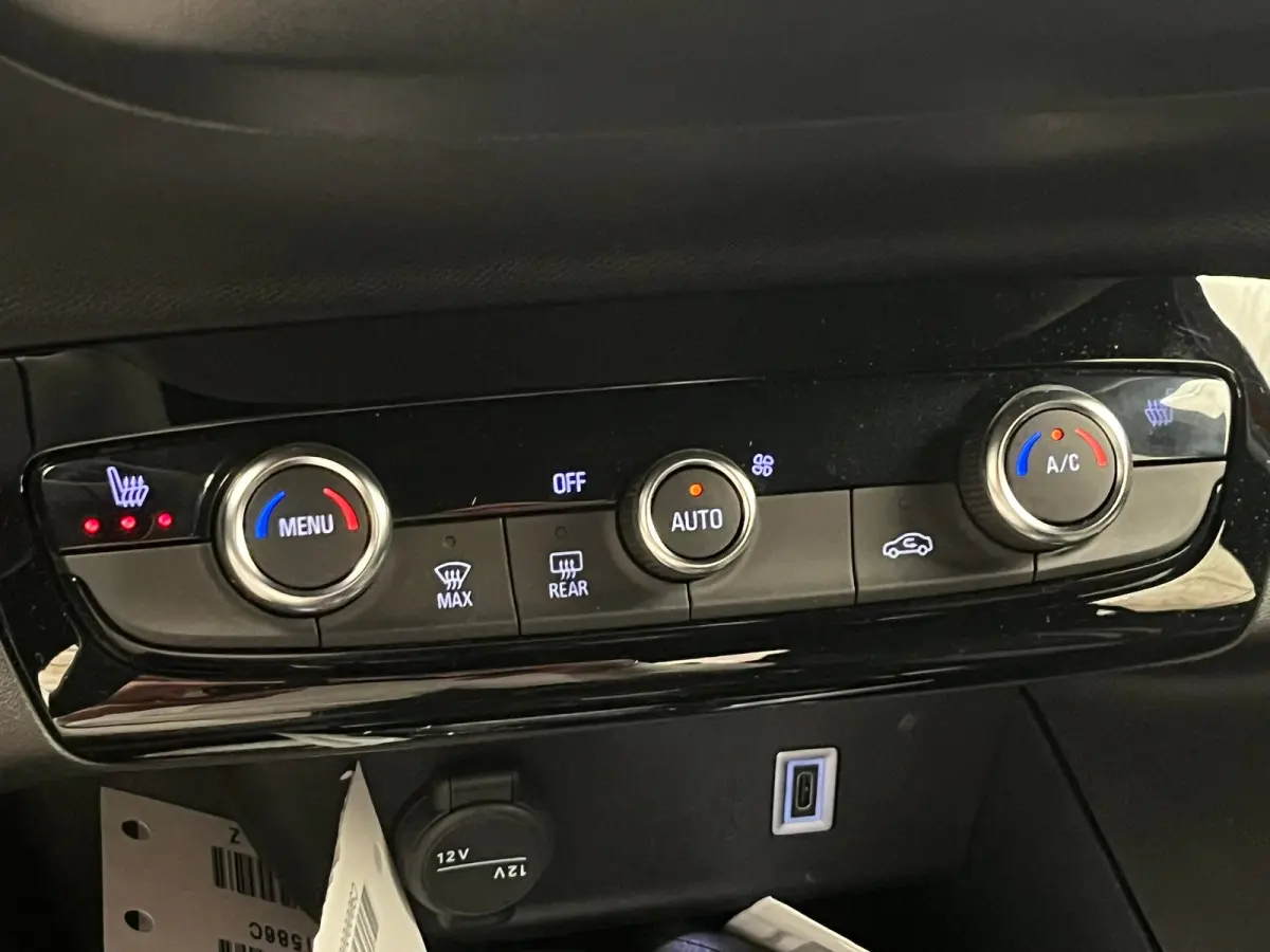 Electric Long Range Yes 51 kWh Stoel+Stuurverwarming | Warmtepomp | Carplay/Android Auto | Cruise | Climate | Achteruitrijcamera | Bandenspanningscontrolesysteem | Binnenspiegel automatisch 